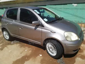 Toyota Vitz 2004 Gray