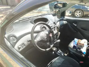 Toyota Vitz 2004 Gray