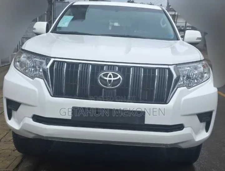 Toyota Land Cruiser 2019 White