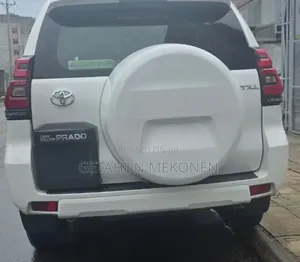 Toyota Land Cruiser 2019 White