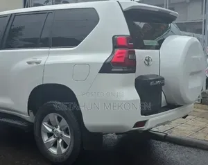 Toyota Land Cruiser 2019 White