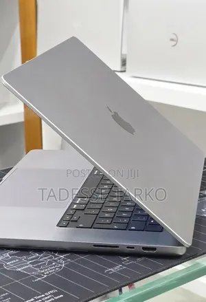 New Laptop Apple MacBook Pro 2021 M1 Max 32GB Apple M1 Max SSD 512GB