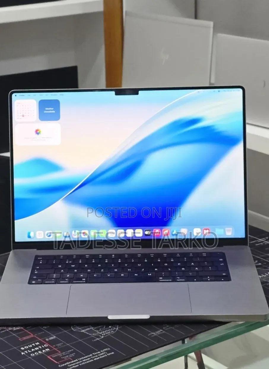 New Laptop Apple MacBook Pro 2021 M1 Max 32GB Apple M1 Max SSD 512GB