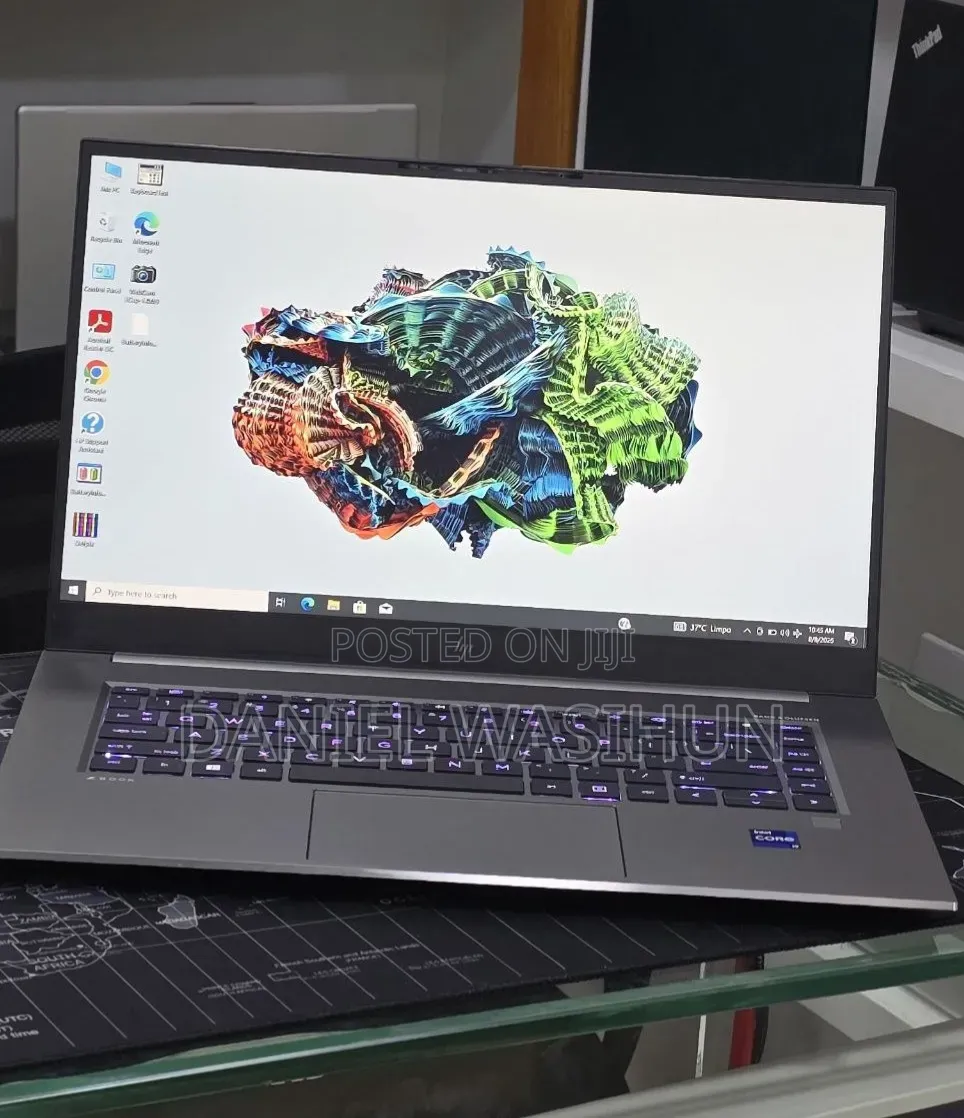 New Laptop HP ZBook Studio G8 32GB Intel Core i9 SSD 512GB