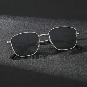 Black Classic Frame