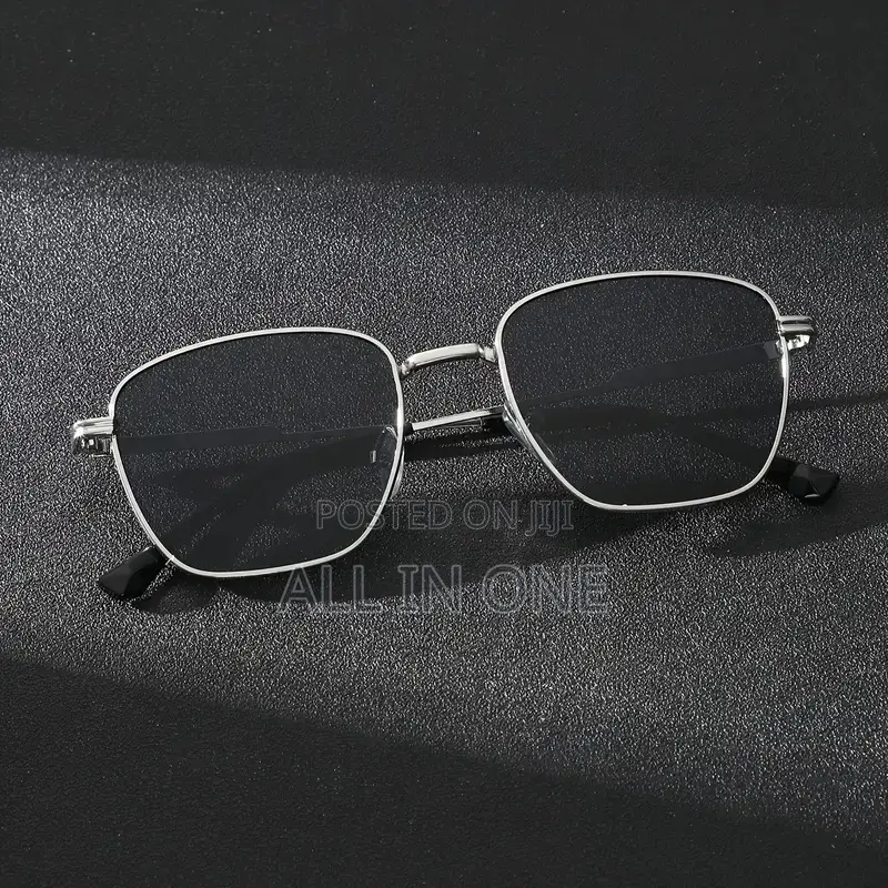Black Classic Frame