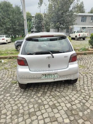 Toyota Vitz 2001 Silver