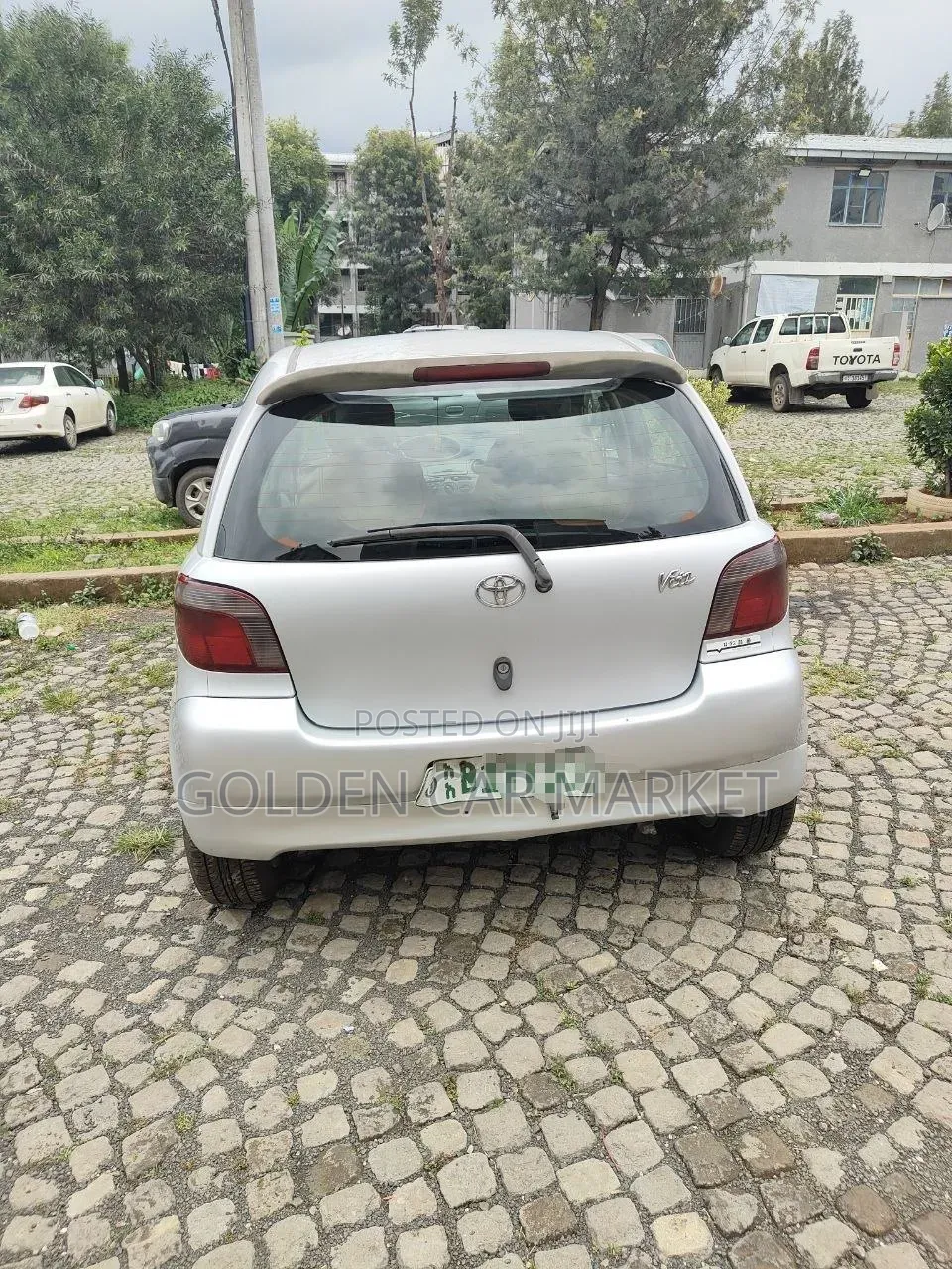 Toyota Vitz 2001 Silver