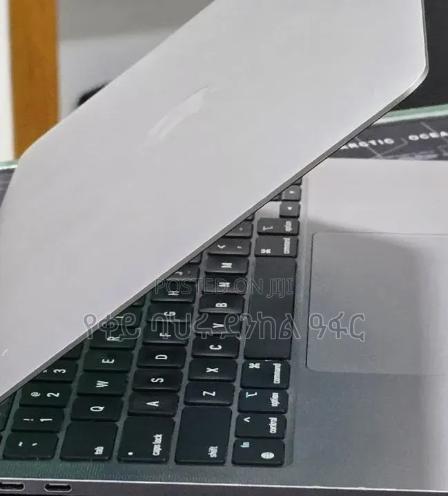 New Laptop Apple MacBook Pro 2021 M1 16GB Intel Core i7 SSD 512GB