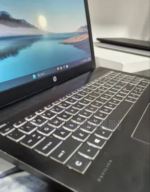 New HP Pavilion Gaming Laptop 15-dk2xxx 8GB Intel Core i7 SSD 256GB