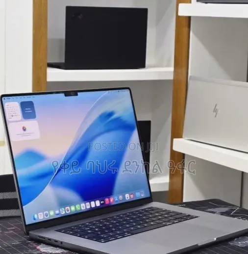 New Laptop Apple MacBook Pro 2021 M1 16GB Intel Core i7 SSD 512GB