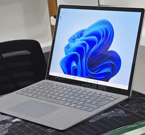 New Laptop Microsoft Surface Book 3 16GB Intel Core i5 SSD 512GB