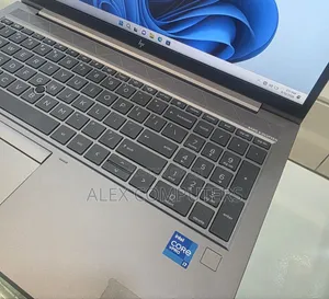 New Laptop HP ZBook Firefly 15 G7 16GB Intel Core i7 SSD 512GB
