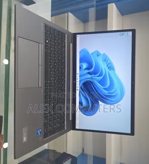 New Laptop HP ZBook Firefly 15 G7 16GB Intel Core i7 SSD 512GB