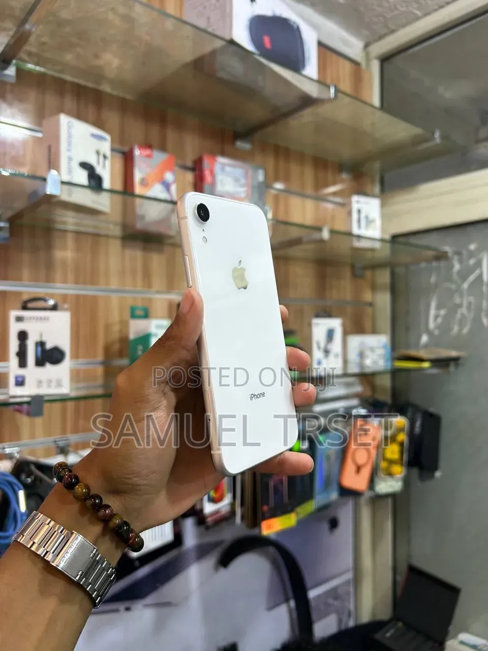 New Apple iPhone XR 64 GB White