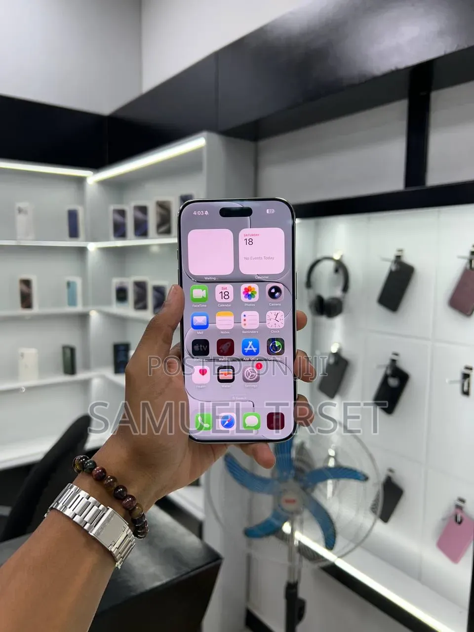 New Apple iPhone 17 256 GB White