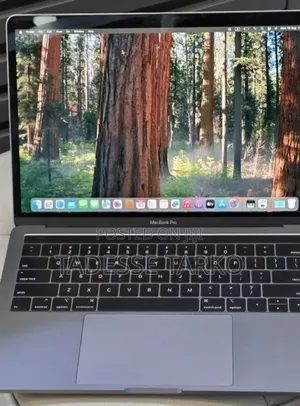 New Laptop Apple MacBook Pro 2019 16GB Intel Core i7 SSD 512GB
