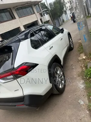 Toyota RAV4 2020 White
