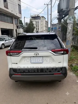Toyota RAV4 2020 White