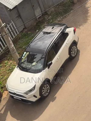 Toyota RAV4 2020 White