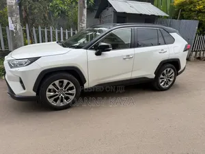 Toyota RAV4 2020 White