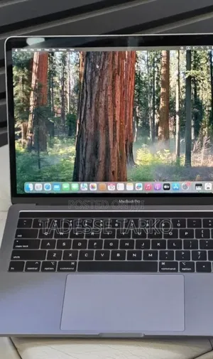New Laptop Apple MacBook Pro 2019 16GB Intel Core i7 SSD 512GB
