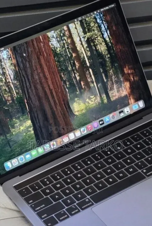 New Laptop Apple MacBook Pro 2019 16GB Intel Core i7 SSD 512GB