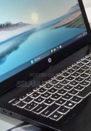 New Laptop HP Pavilion 15 8GB Intel Core i7 SSD 256GB