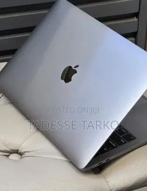 New Laptop Apple MacBook Pro 2019 16GB Intel Core i5 SSD 512GB