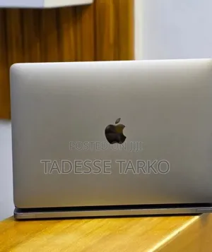 New Laptop Apple MacBook Pro 2019 16GB Intel Core i5 SSD 512GB