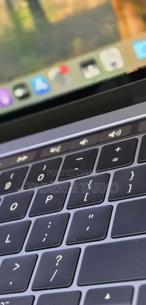 New Laptop Apple MacBook Pro 2019 16GB Intel Core i5 SSD 512GB