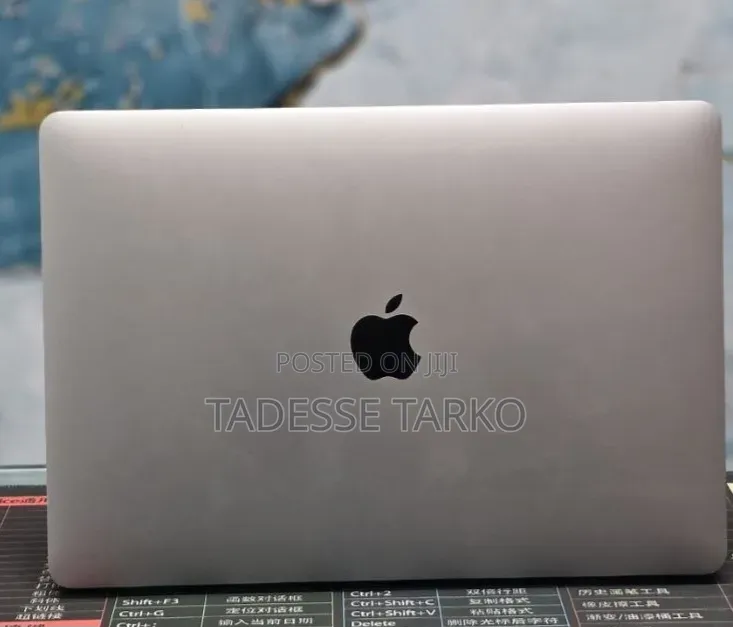 New Laptop Apple MacBook Pro 2022 M2 8GB Intel Core M2 SSD 512GB