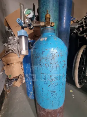 Versatile Blue Gas Cylinder Designed to Hold Compressed Oxygen