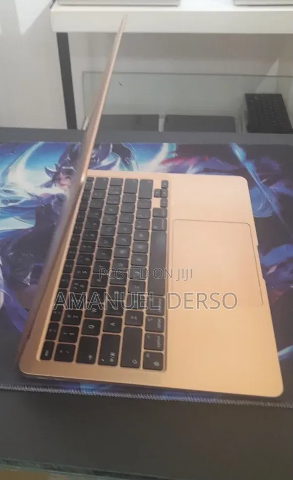 New Laptop Apple MacBook Air 2020 M1 8GB Apple M1 Pro SSD 256GB