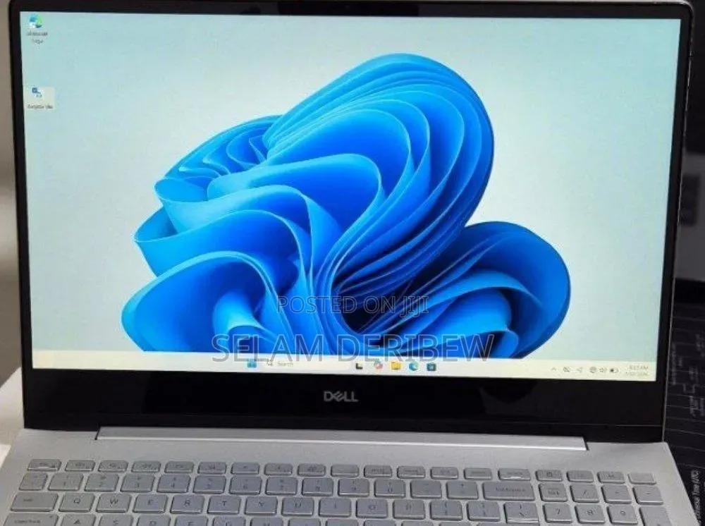 New Laptop Dell Inspiron 15 8GB Intel Core i5 SSD 256GB