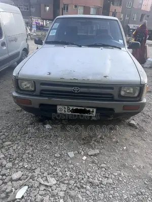 Toyota Hilux 1993 Silver