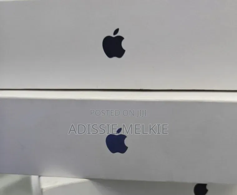 New Laptop Apple MacBook Air 2026 M5 16GB Apple M5 SSD 512GB