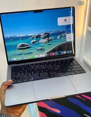 New Laptop Apple MacBook Air 2024 M3 8GB Apple M3 Pro SSD 512GB