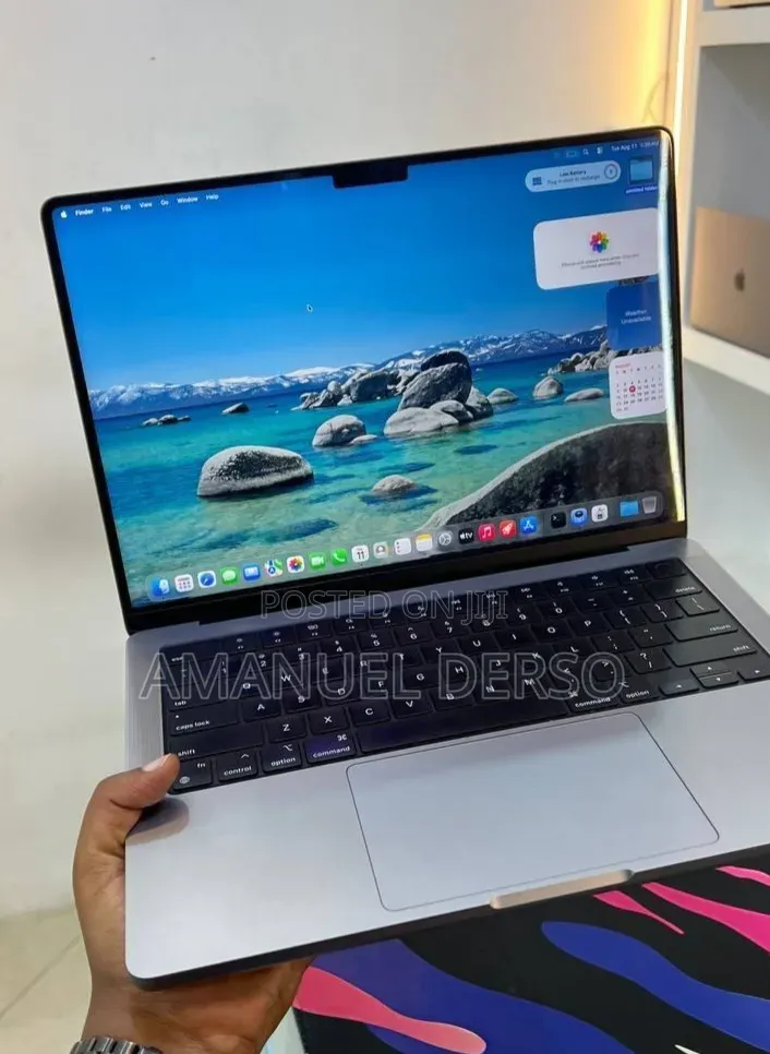 New Laptop Apple MacBook Air 2024 M3 8GB Apple M3 Pro SSD 512GB