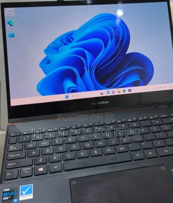 New Laptop Asus ZenBook 13 UX331UN 16GB Intel Core i7 SSD 512GB