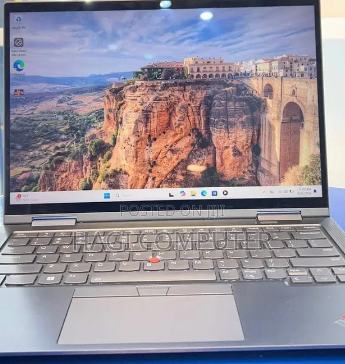 New Laptop Lenovo ThinkPad X1 Yoga Gen 8 16GB Intel Core i7 SSD 512GB