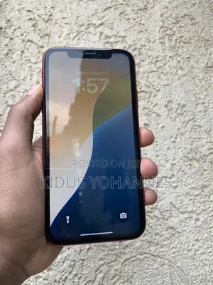 Apple iPhone XR 64 GB Red