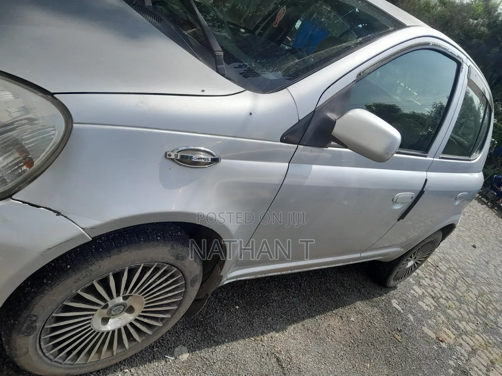 Toyota Vitz 2002 Silver