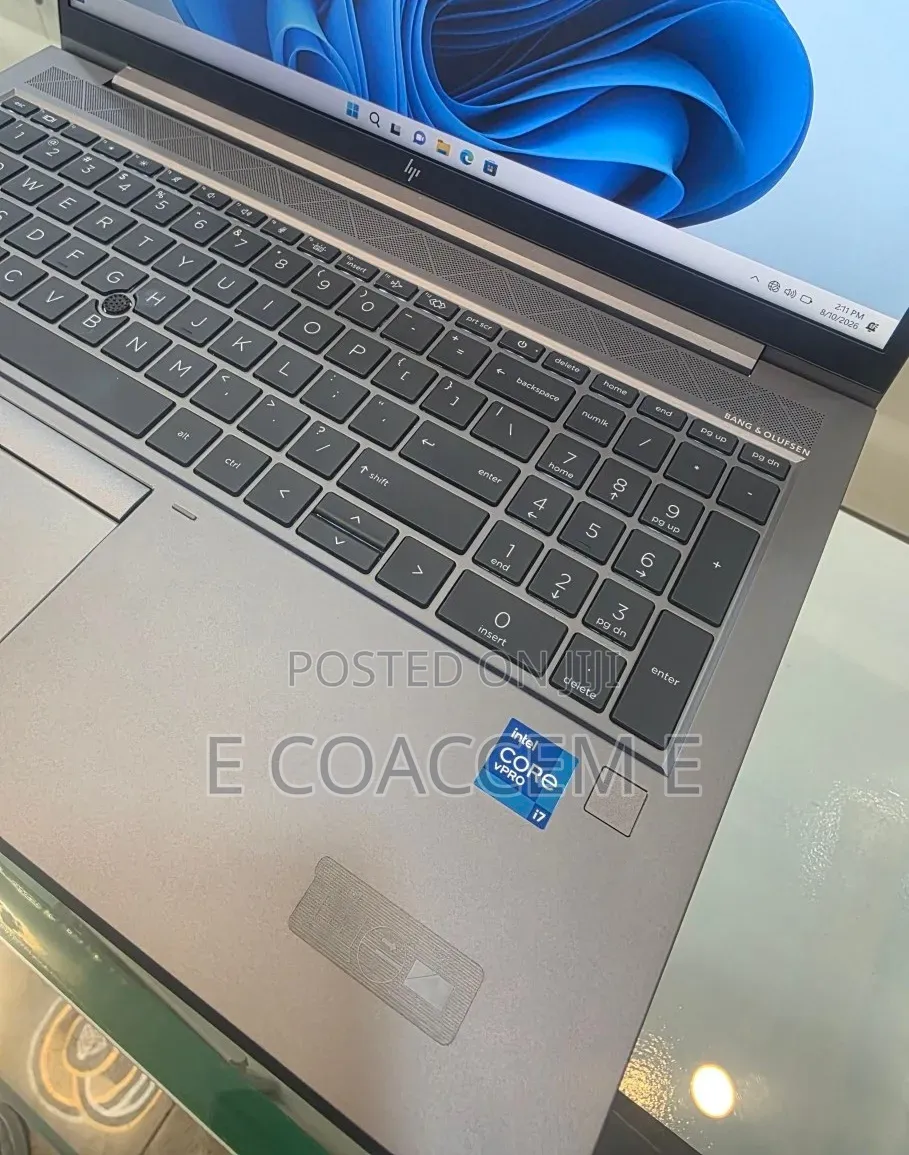 New Laptop HP 16GB Intel Core i7 SSD 512GB