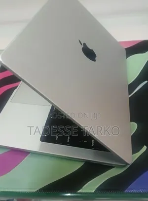 New Laptop Apple MacBook Pro 2021 M1 16GB Apple M1 Pro SSD 512GB