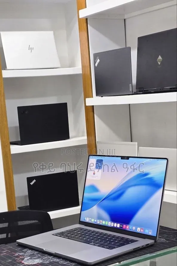 New Laptop Apple MacBook Pro 2021 M1 16GB Intel Core i7 SSD 512GB