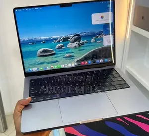 New Laptop Apple MacBook 8GB Apple M3 SSD 512GB