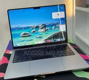New Laptop Apple MacBook 8GB Apple M3 SSD 512GB