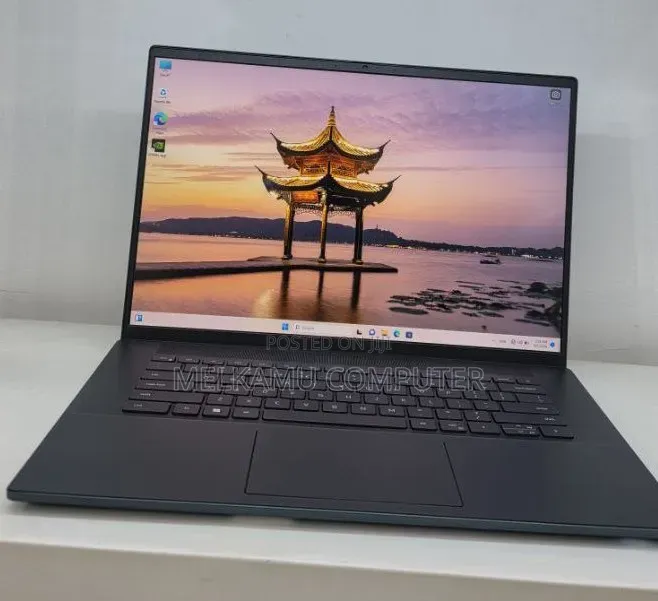 New Laptop Dell Inspiron 15 16GB Intel Core i7 SSD 512GB