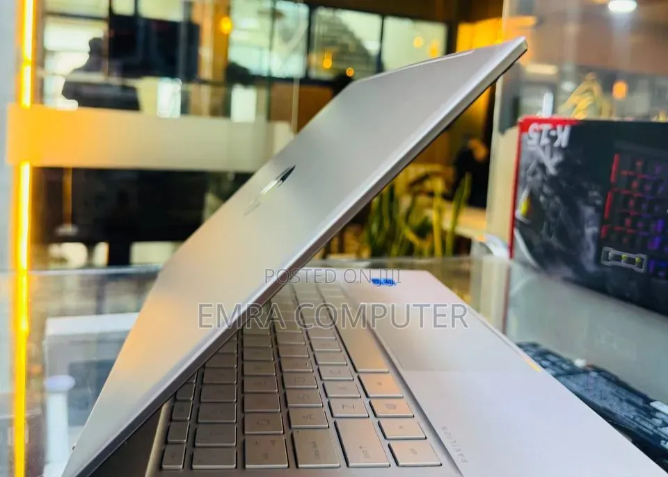 New Laptop HP 16GB Intel Core i5 SSD 512GB